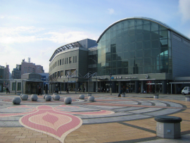 サンポート高松・JR高松駅