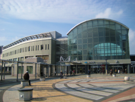 サンポート高松・JR高松駅