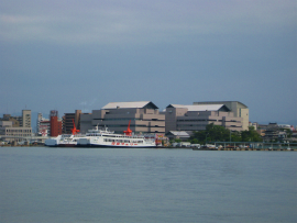 サンポート高松・県民ホール