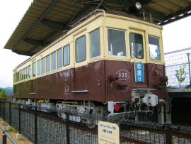 道の駅　源平の里むれ・電車335号