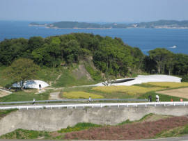 瀬戸内国際芸術祭2010in豊島|豊島美術館