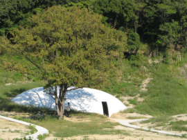 瀬戸内国際芸術祭2010in豊島|豊島美術館