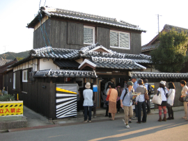 瀬戸内国際芸術祭2010in豊島|あなたが愛するものは､あなたを泣かせもする（日本フランチャイズバージョン）