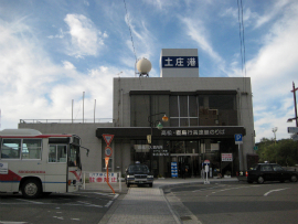 瀬戸内国際芸術祭2010in小豆島｜土庄港